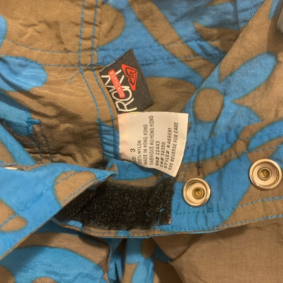 Juniors floral board shorts size 3 - Picture 2 of 3